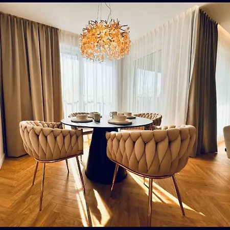 Taupe Ii Wyjatkowy W Centrum Lodzi Apartment