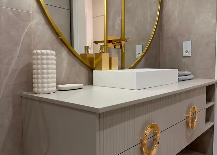 Taupe Ii Wyjatkowy W Centrum Lodzi Lejlighed